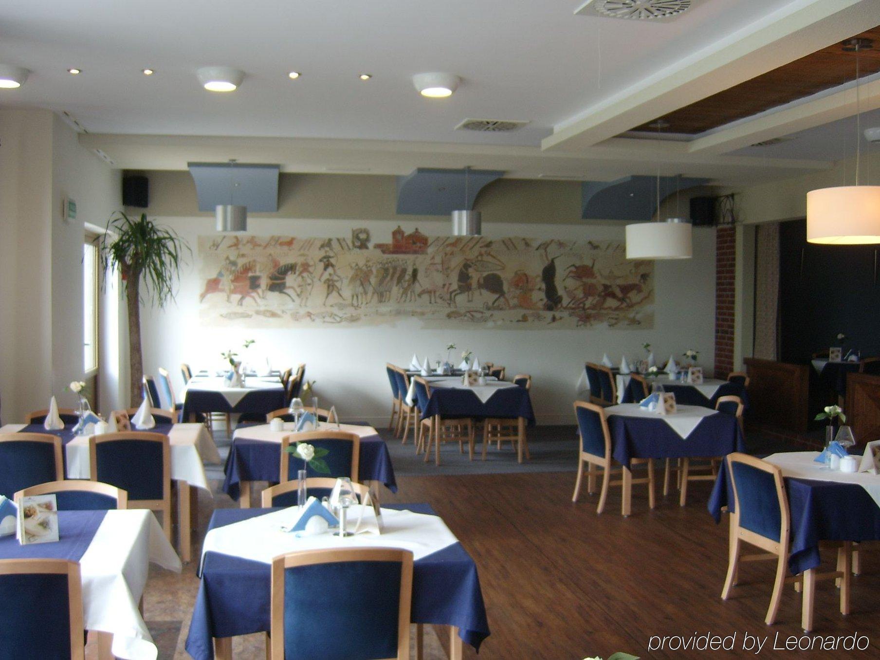 Grot Hotel Malbork Étterem fotó