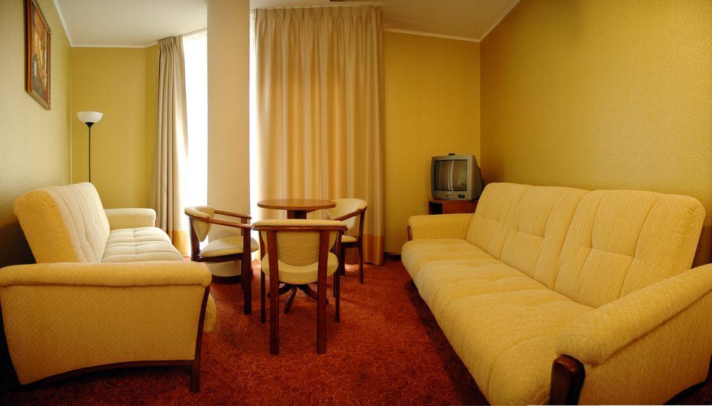 Grot Hotel Malbork Kültér fotó
