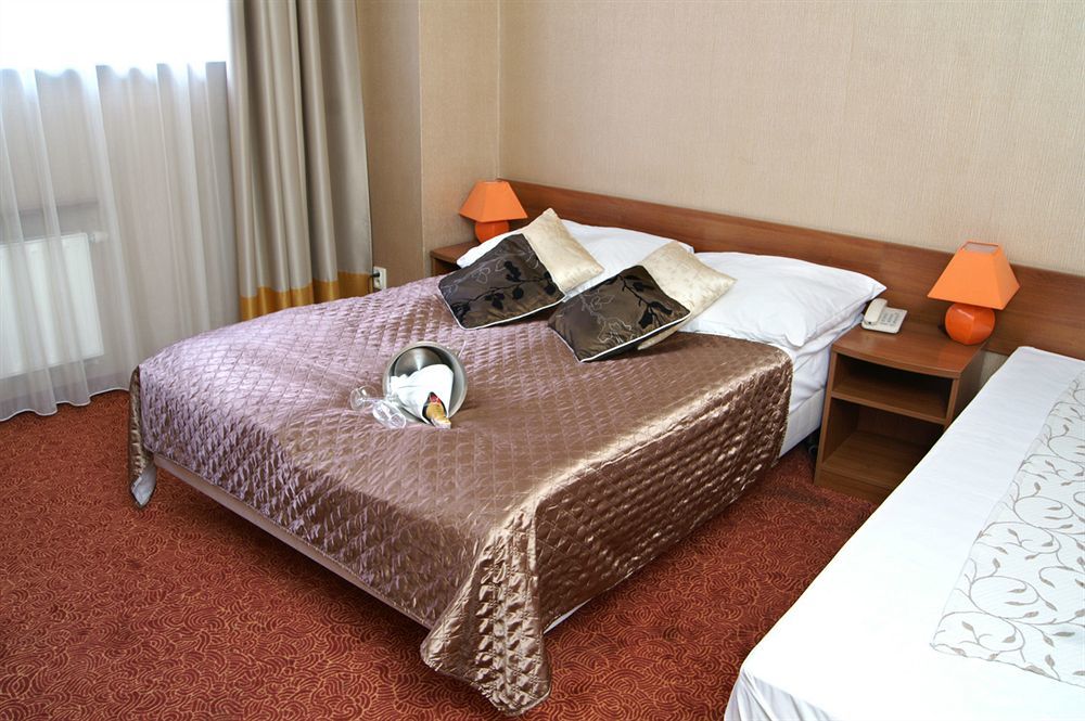 Grot Hotel Malbork Kültér fotó