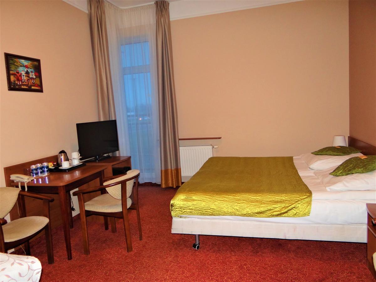 Grot Hotel Malbork Kültér fotó