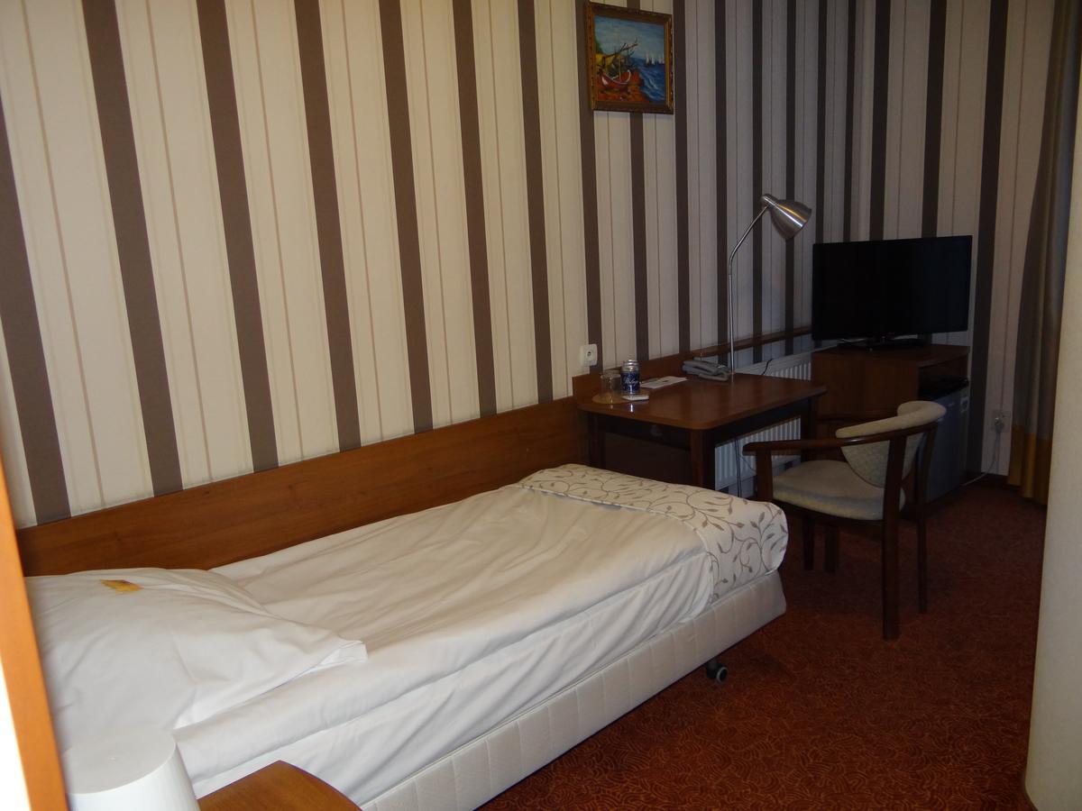 Grot Hotel Malbork Kültér fotó