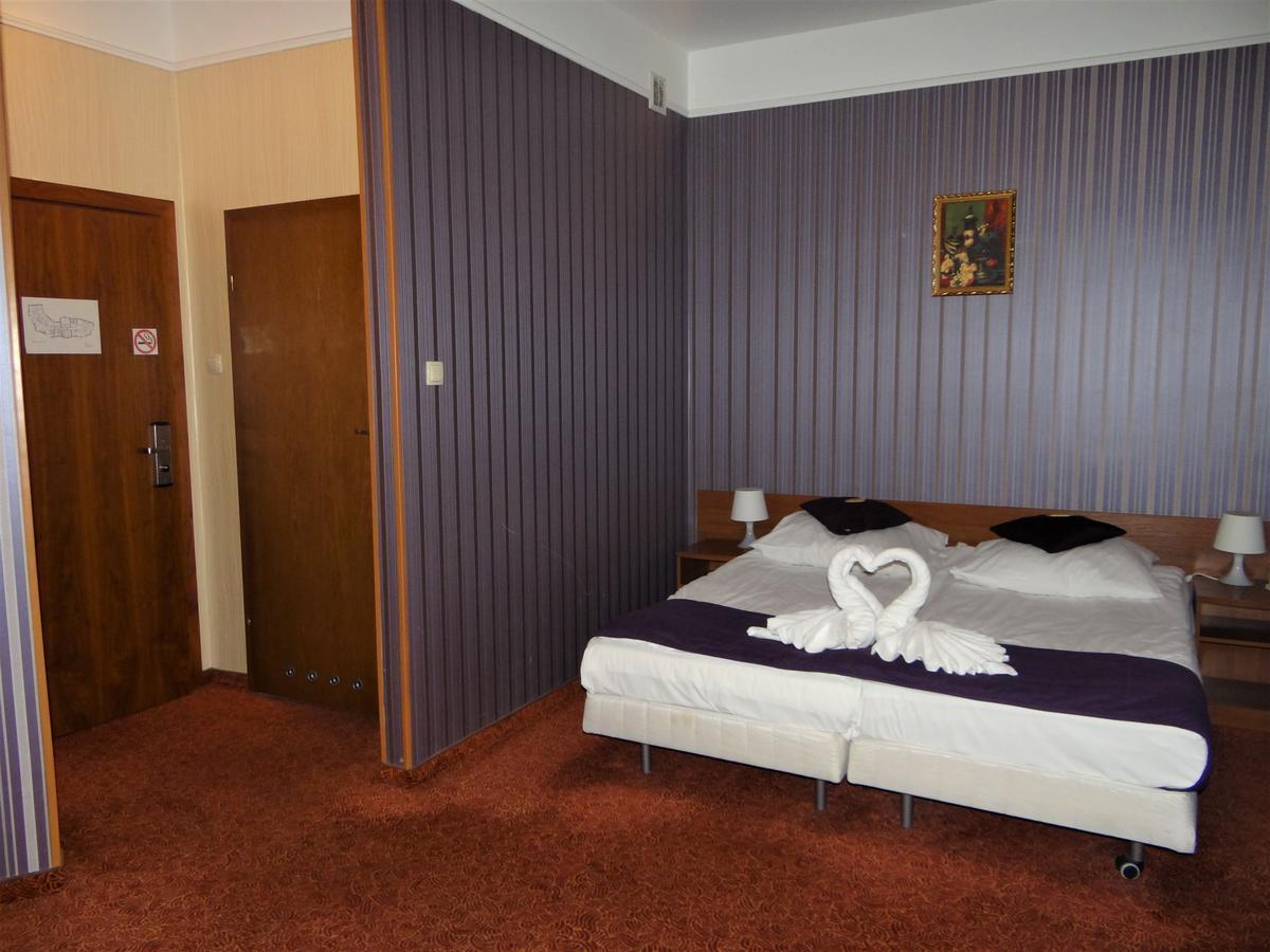 Grot Hotel Malbork Kültér fotó