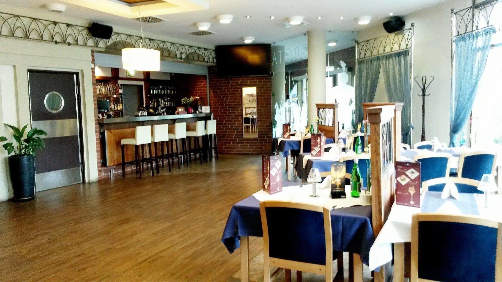 Grot Hotel Malbork Kültér fotó