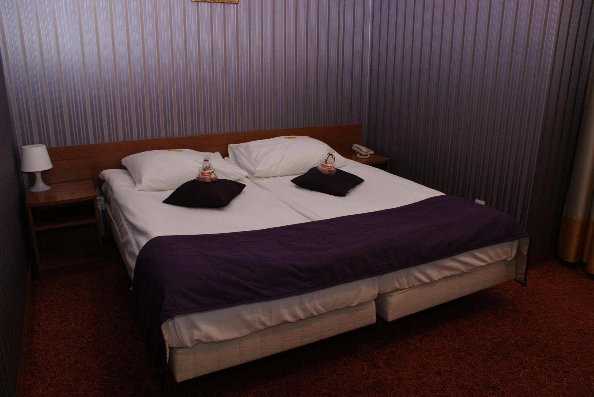 Grot Hotel Malbork Kültér fotó