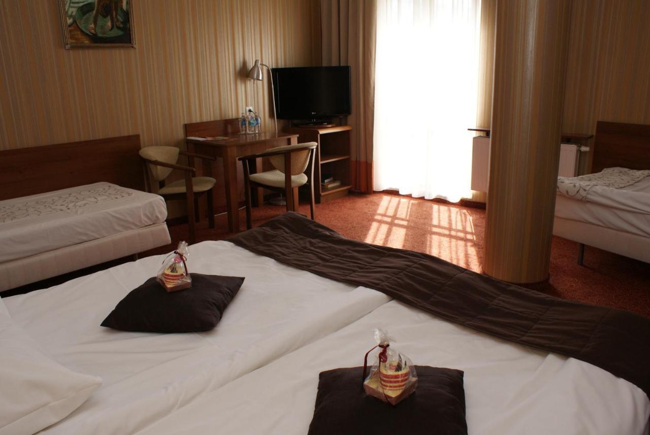 Grot Hotel Malbork Kültér fotó